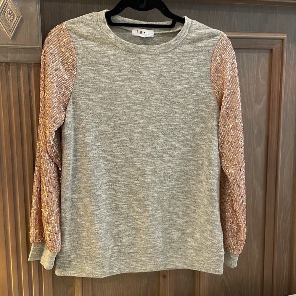 THML sparkle top